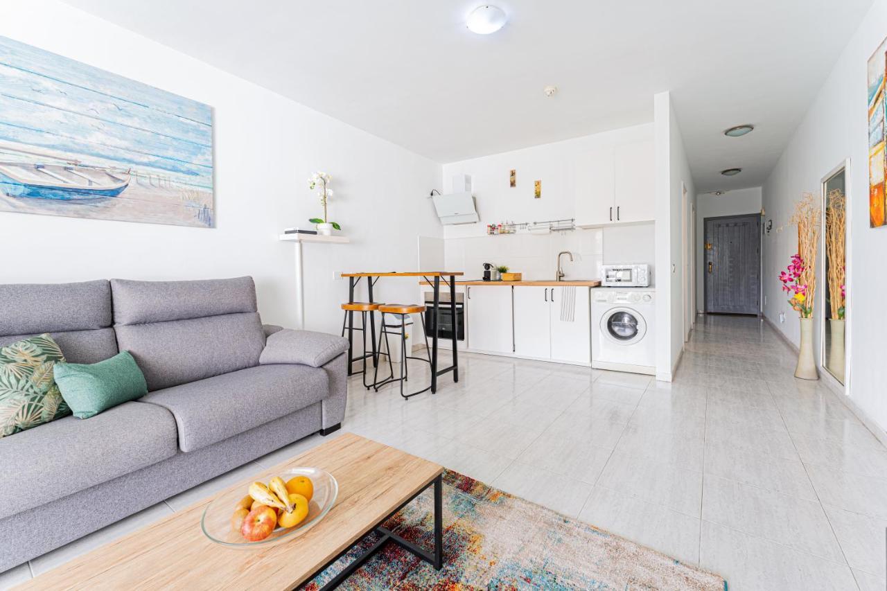 Paradise Beach Sea View Apartment Адехе Екстериор снимка
