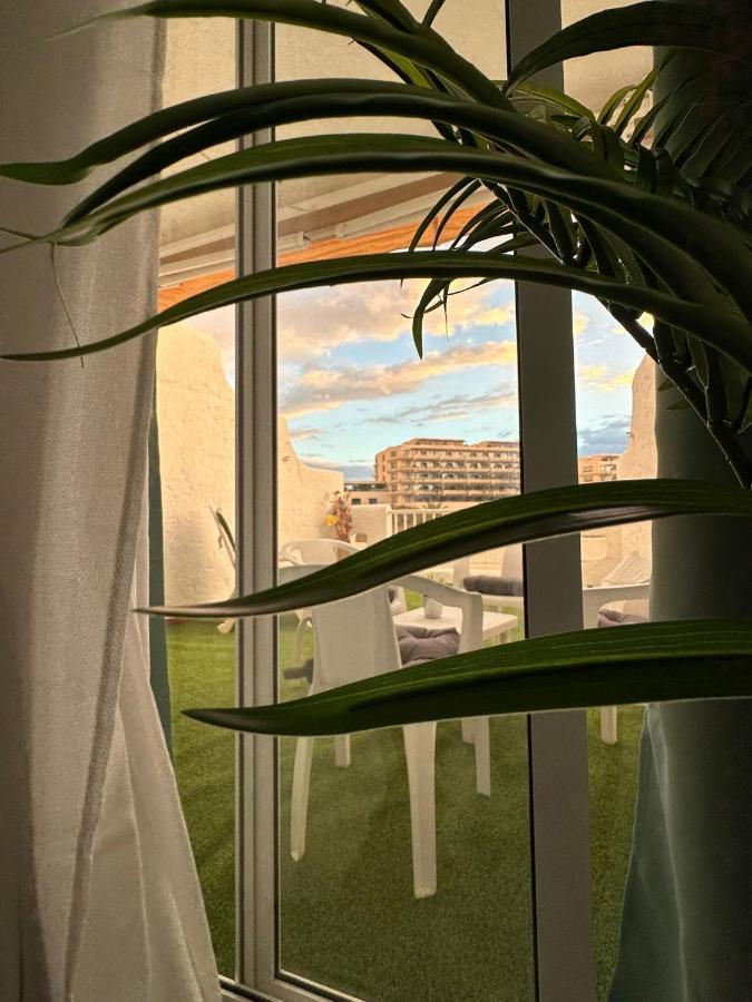 Paradise Beach Sea View Apartment Адехе Екстериор снимка